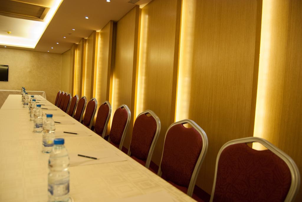 Elite Hotel & Spa Beirut Bagian luar foto